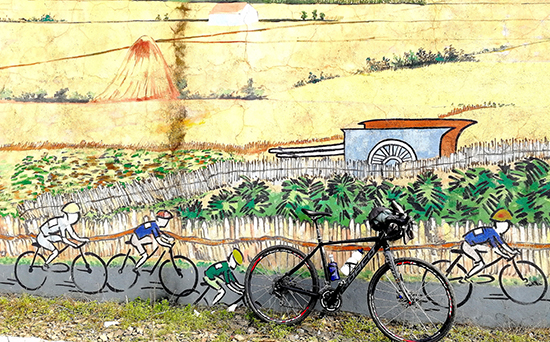 Paintings along the road of Tour of Guangxi,Cycle to Liuzhou, Guangxi Bike Holidays