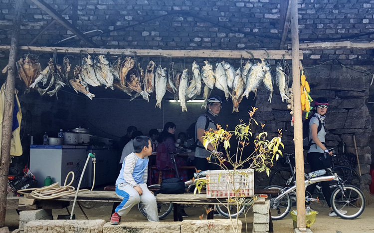Local fishing village, bike Qiandaohu of China