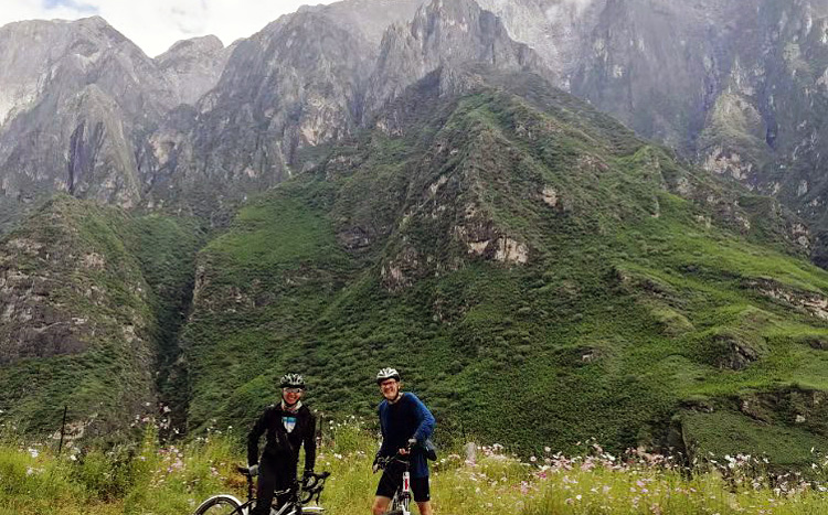 Chna Bike Tour in Shangrila, Cycle Yunnan of China, Southwest China Bike Tour