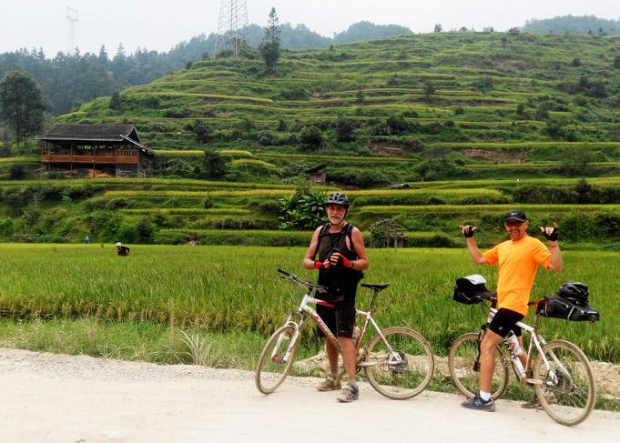 Cycling from Guizhou to Guangxi. 
