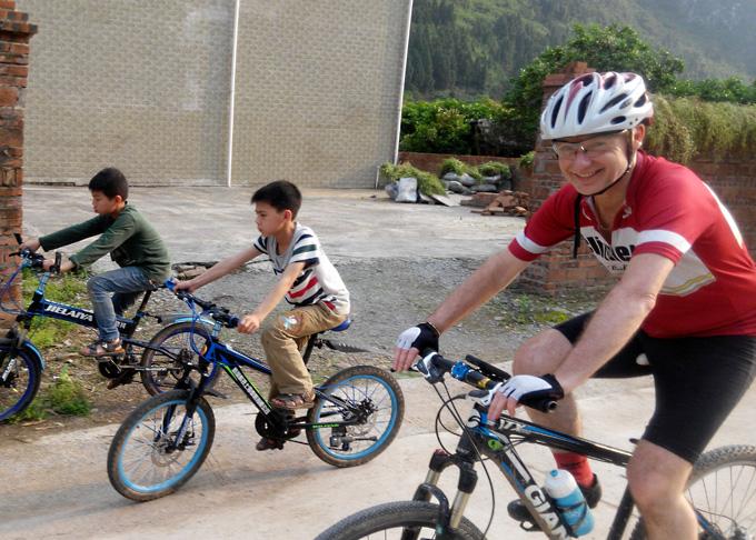 Cycling is become more and more popular in China