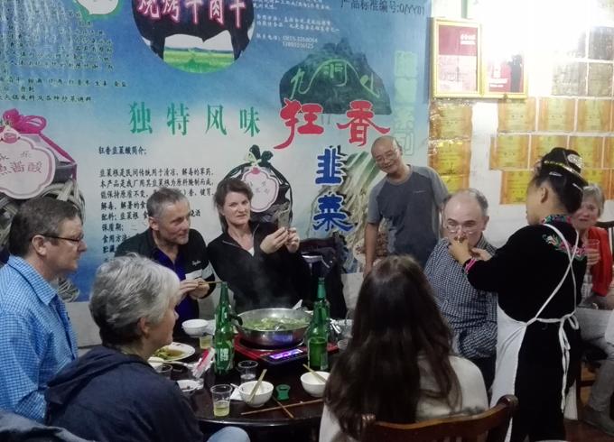 The hostess proposed a toast and warmly welcome our group in Guizhou