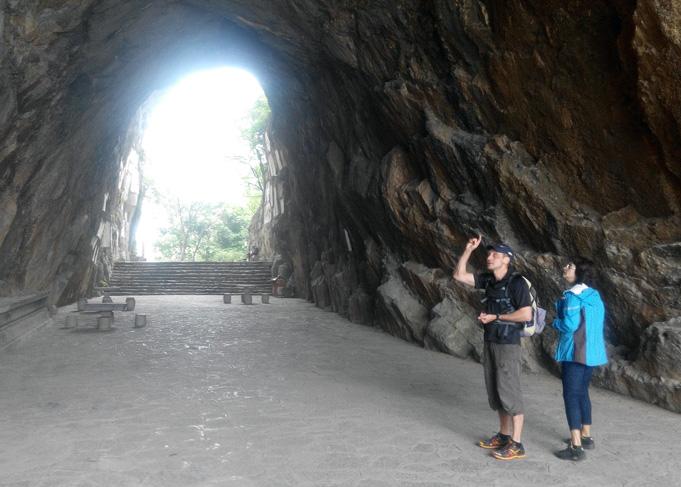 Travel in the parks and caves at Guilin. 